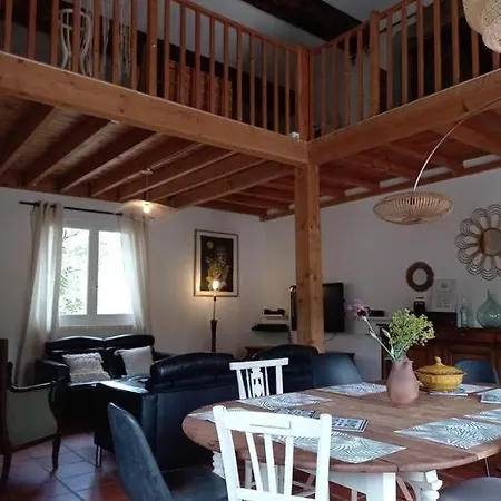 Mas Dans La Garrigue, Piscine, Pétanque, Ping Pong, Volley Ball Casa vacanze